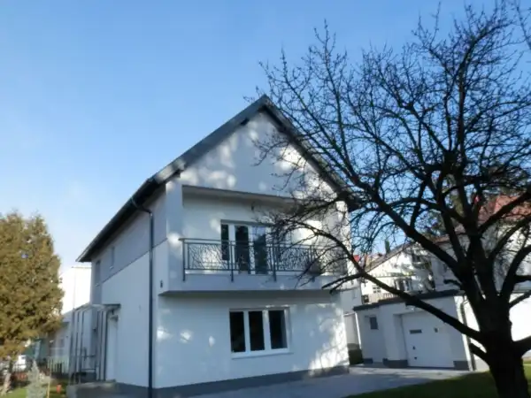 Eladó családi ház, Hévíz 5 szoba 110 m² 141.7095 M Ft