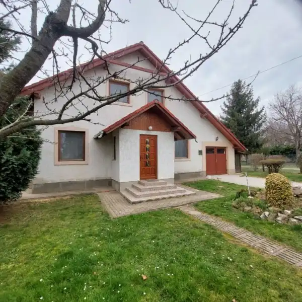 Eladó családi ház, Keszthely 6 szoba 160 m² 129 M Ft