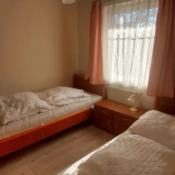 Eladó panzió, Gyenesdiás 12 szoba 375 m² 169 M Ft