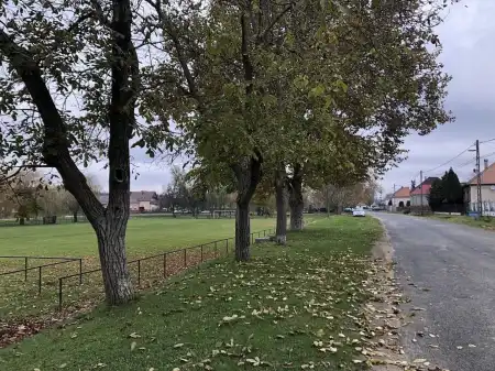 Eladó téglalakás, Petrivente 4 szoba 100 m² 25.5 M Ft