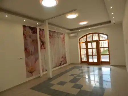 Eladó üzlet, Tapolca 36 m² 27.5 M Ft