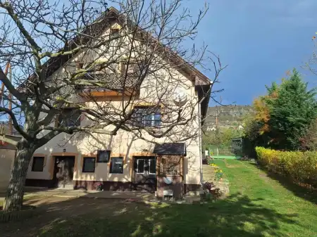 Eladó családi ház, Badacsonytomaj 6 szoba 240 m² 169 M Ft