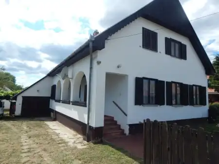 Eladó családi ház, Egyházashetye 2+2 szoba 120 m² 55 M Ft