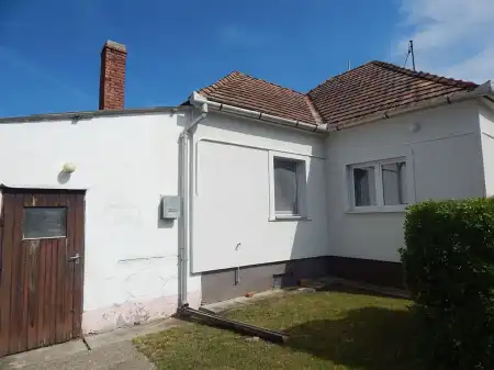 Eladó családi ház, Tapolca 2 szoba 72 m² 65 M Ft