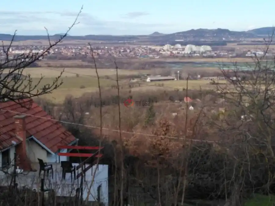 eladó  Szőlős, Tapolca